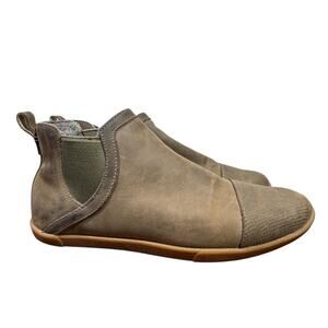 Olukai Pumehana Hulu Waterproof Leather Chelsea Boot Women size 7
